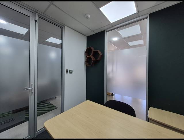10M² OFFICE TO LET IN ROSEBANK